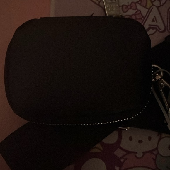 Steve Madden Tote - Picture 7 of 8